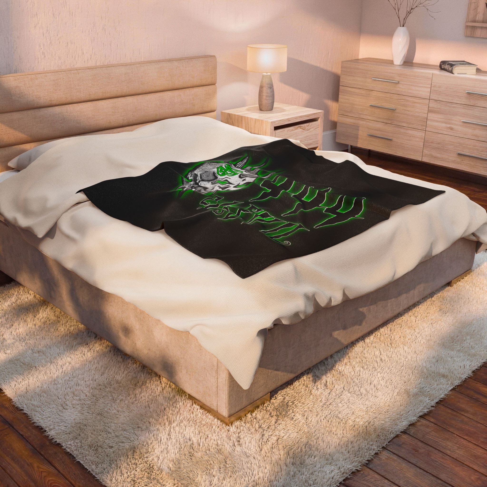 2/3 Evil Punk Skull / Velveteen Plush Blanket