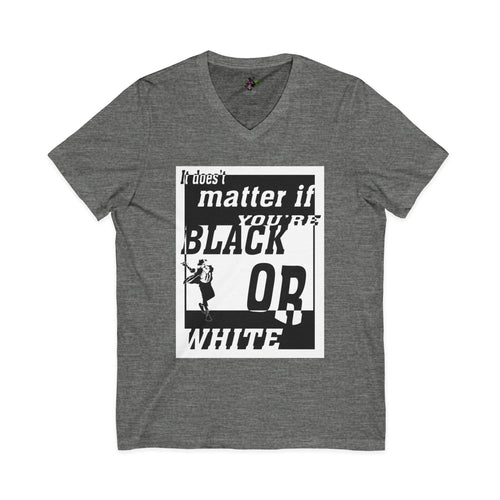Black Or White / V-Neck Tee