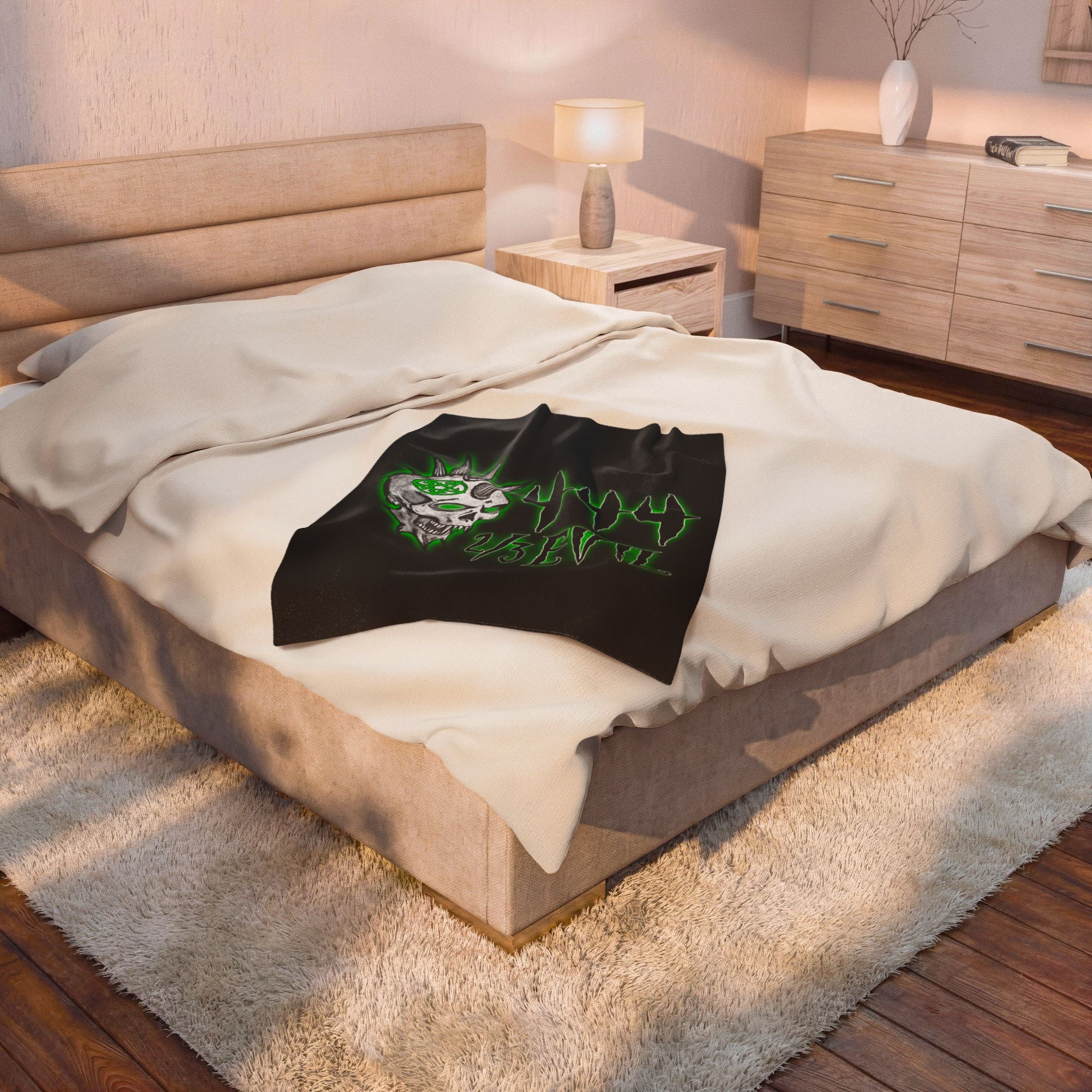2/3 Evil Punk Skull / Velveteen Plush Blanket