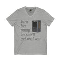 Turn Her Pump On / V-Neck Tee